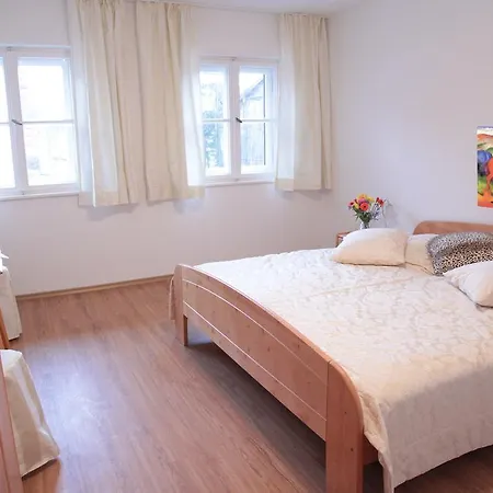 Hotel Garni Georgenhof Adults Only 3*